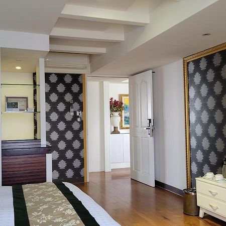 Left Bank 121 Hotel Tainan Exterior photo