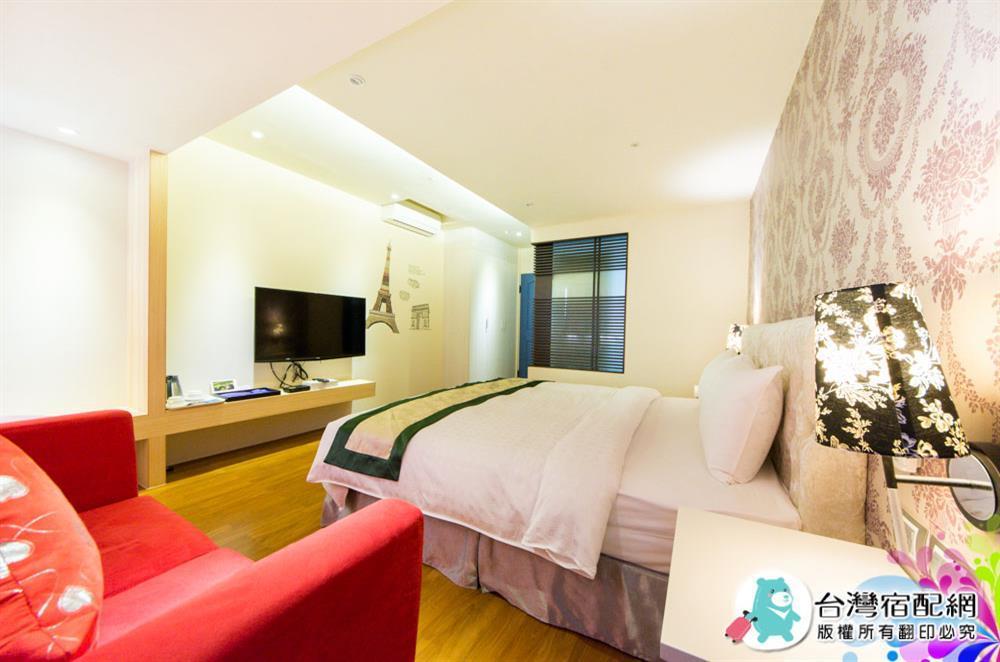 Left Bank 121 Hotel Tainan Exterior photo
